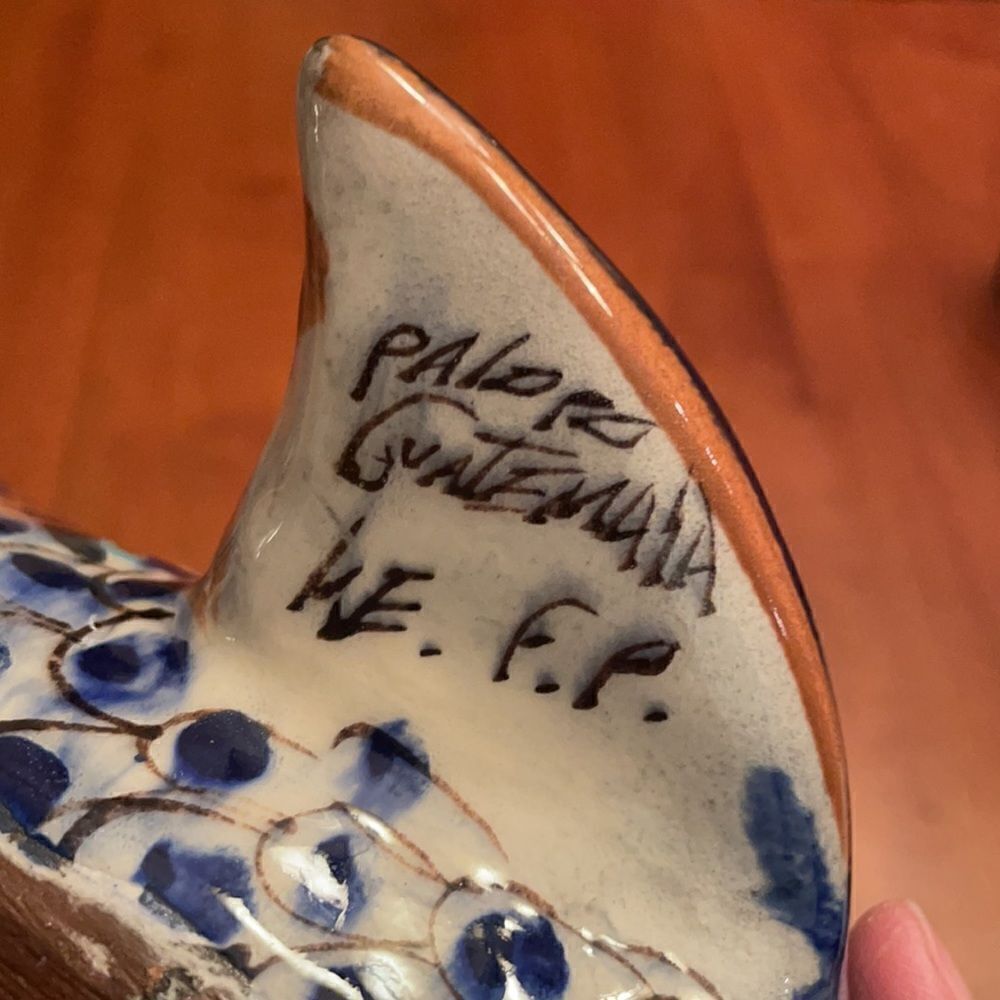 Handmade & Signed Ken Edwards Pottery Fish - Picture 4 of 10